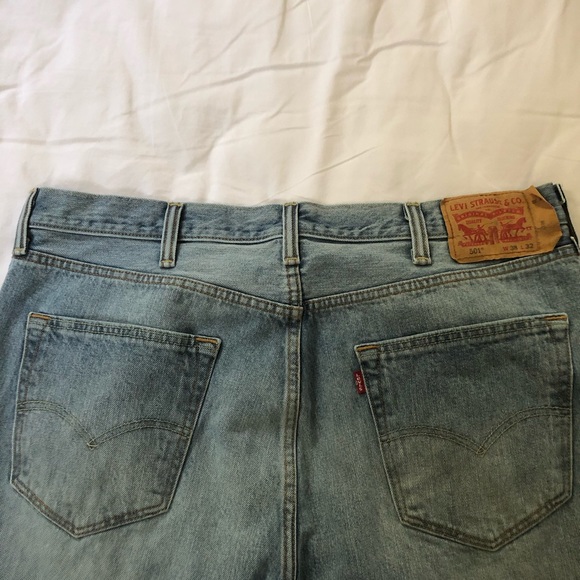 LEVI’S® Men’s 501® Original Fit Light Blue Jeans - Picture 6 of 8